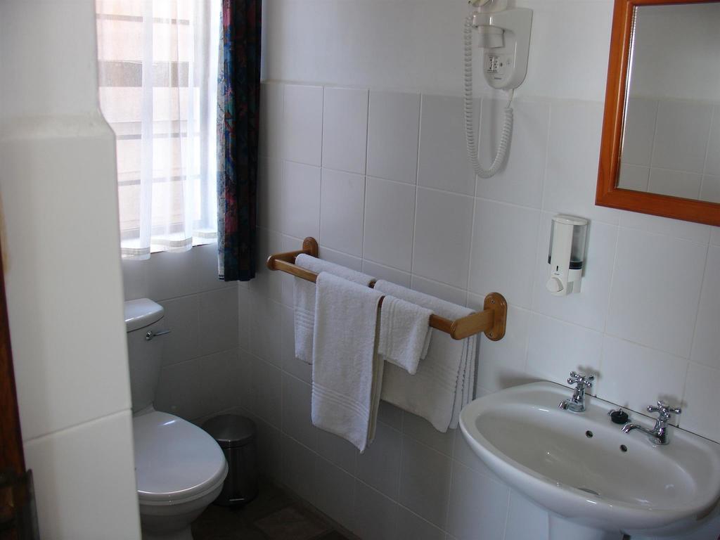 On The Bay Guesthouse Kruisfontein Ngoại thất bức ảnh