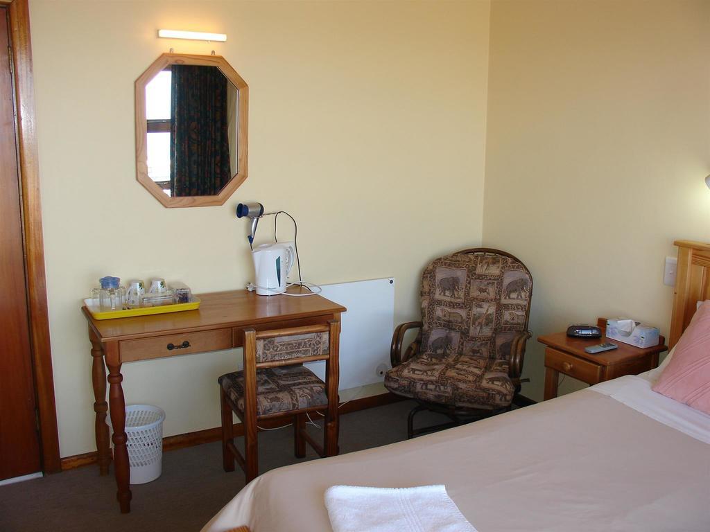 On The Bay Guesthouse Kruisfontein Phòng bức ảnh